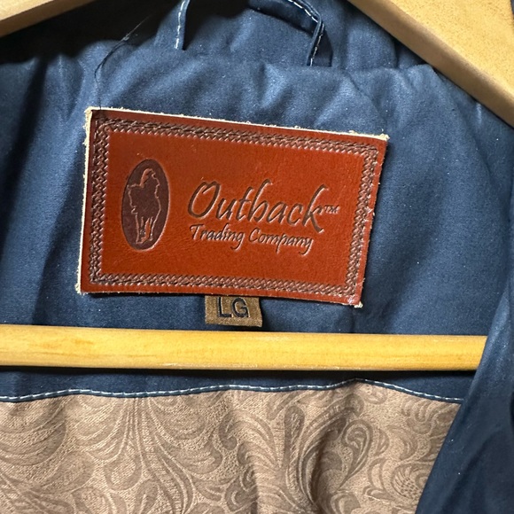 Ladies oilskin Outback Trading Co jacket, like-new - Picture 5 of 5